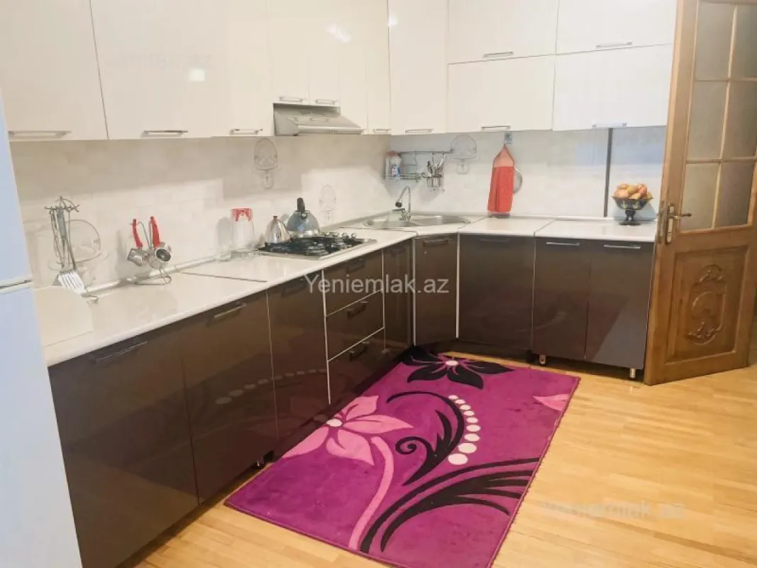 Satılır 3 otaqlı köhnə tikili 85 m²