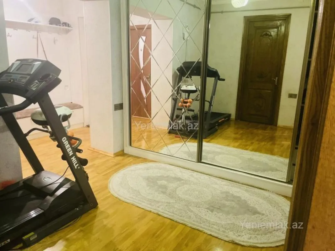 Satılır 3 otaqlı köhnə tikili 85 m²