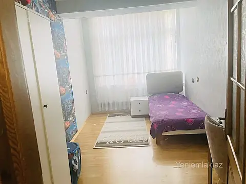 Satılır 3 otaqlı köhnə tikili 85 m²