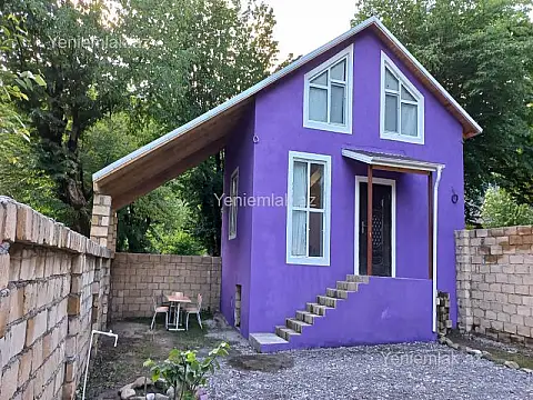 Satılır 3 otaqlı həyət evi 80 m² — Oğuz 3 otaq 80.00 m²