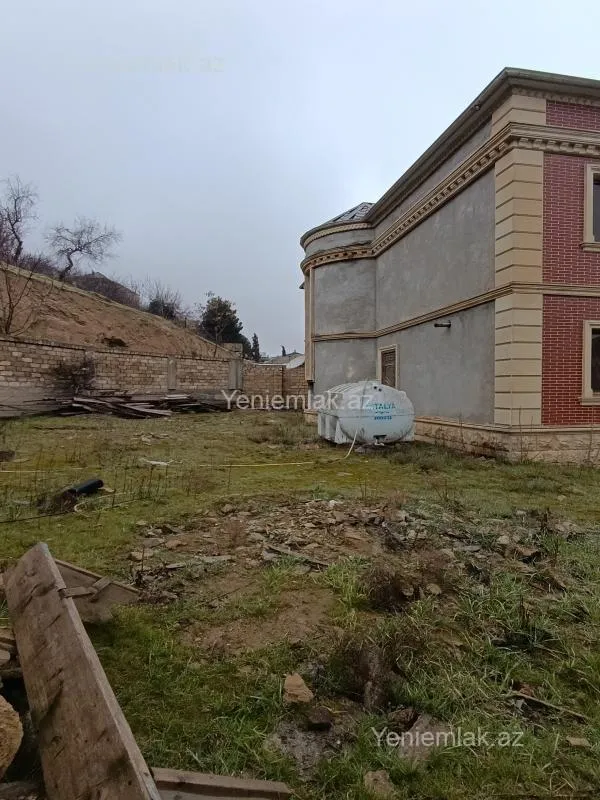 Satılır 6 otaqlı həyət evi 340 m²