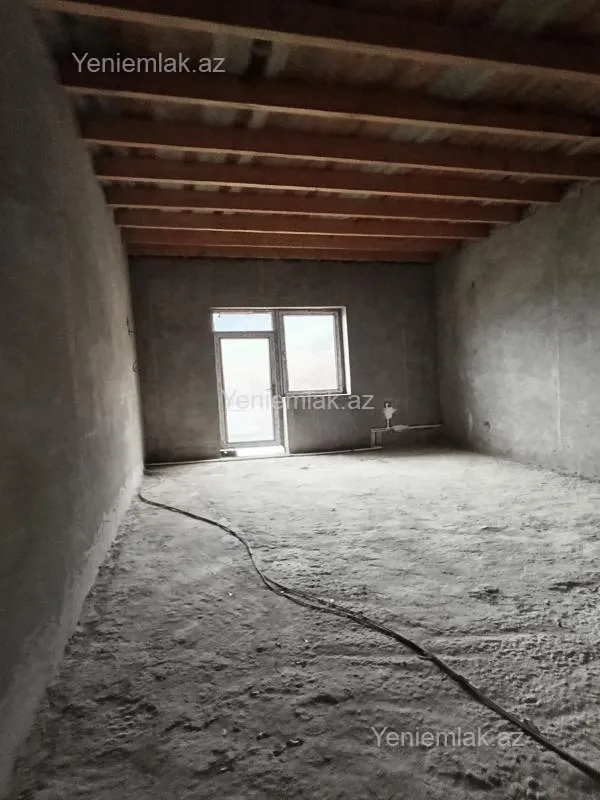 Satılır 6 otaqlı həyət evi 340 m²