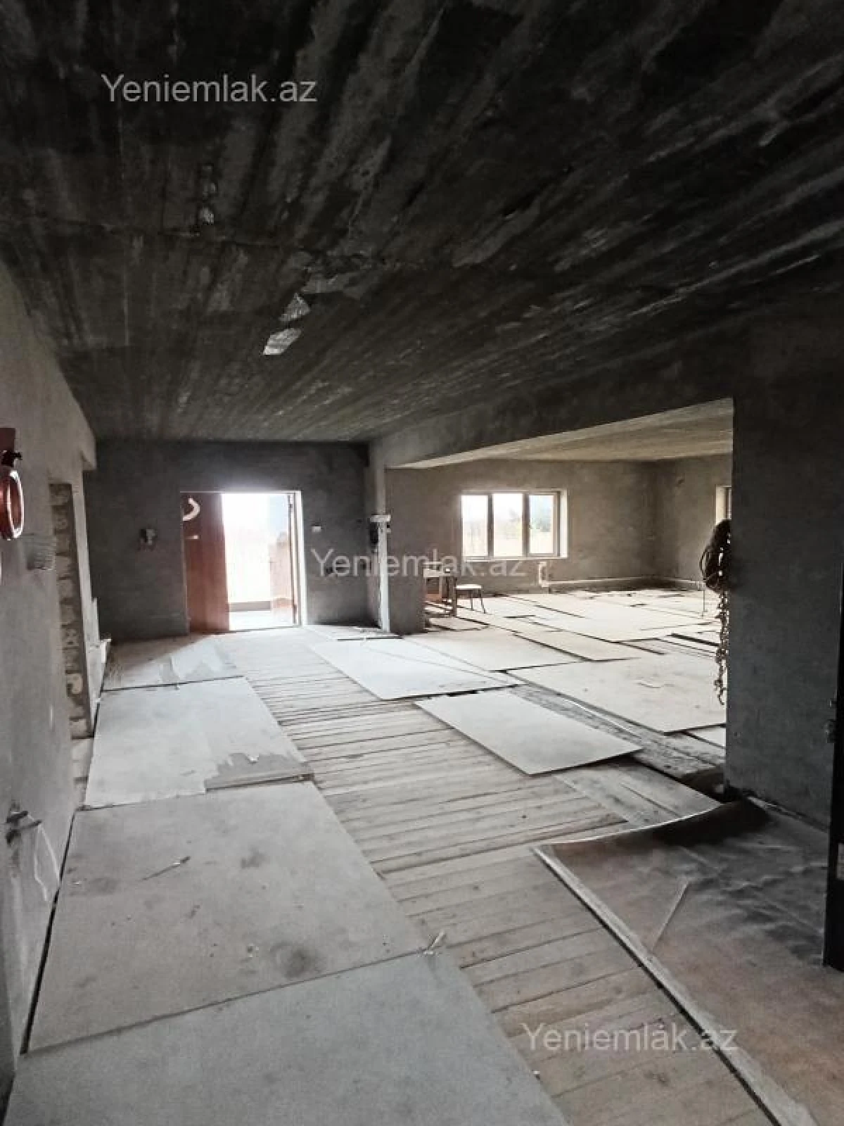 Satılır 6 otaqlı həyət evi 340 m²