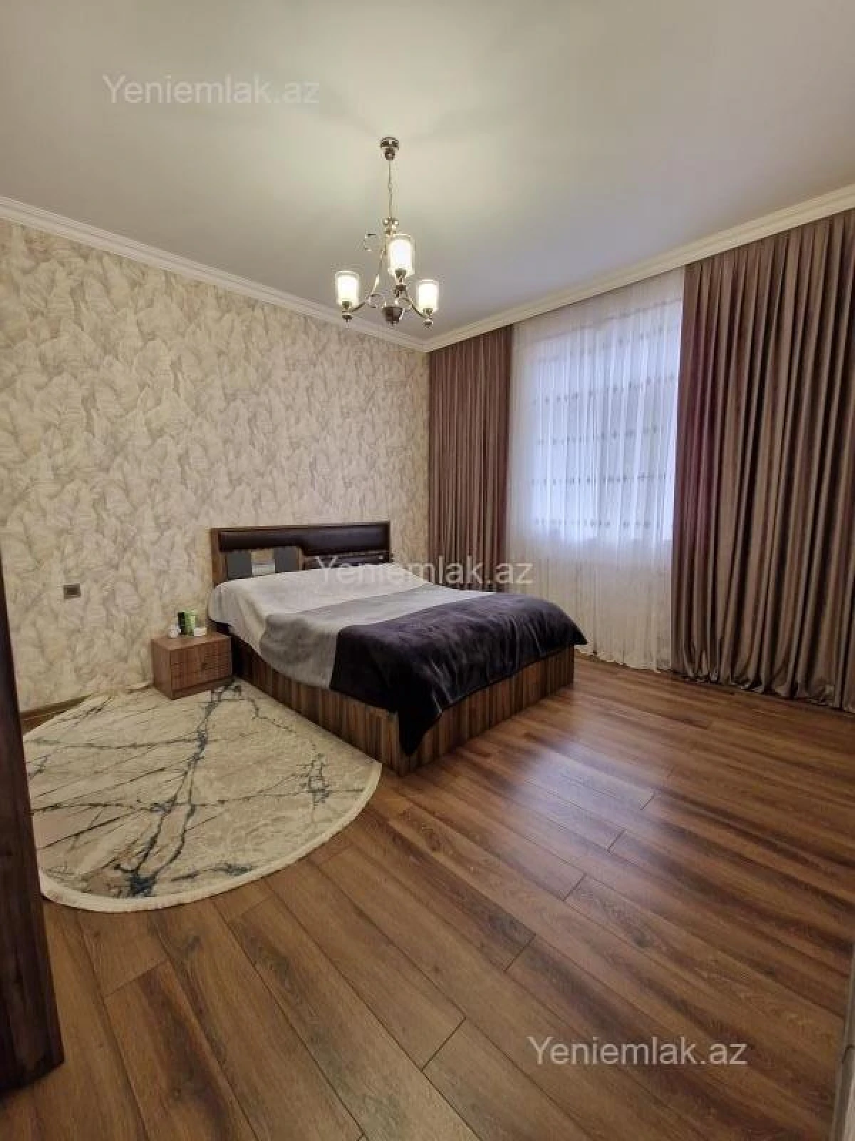 Satılır 5 otaqlı həyət evi 200 m²