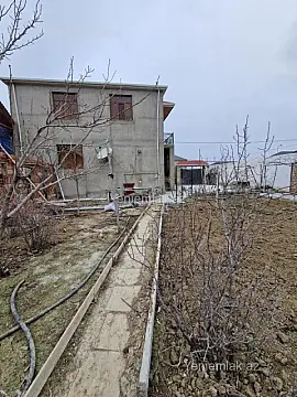 Satılır 5 otaqlı həyət evi 200 m²