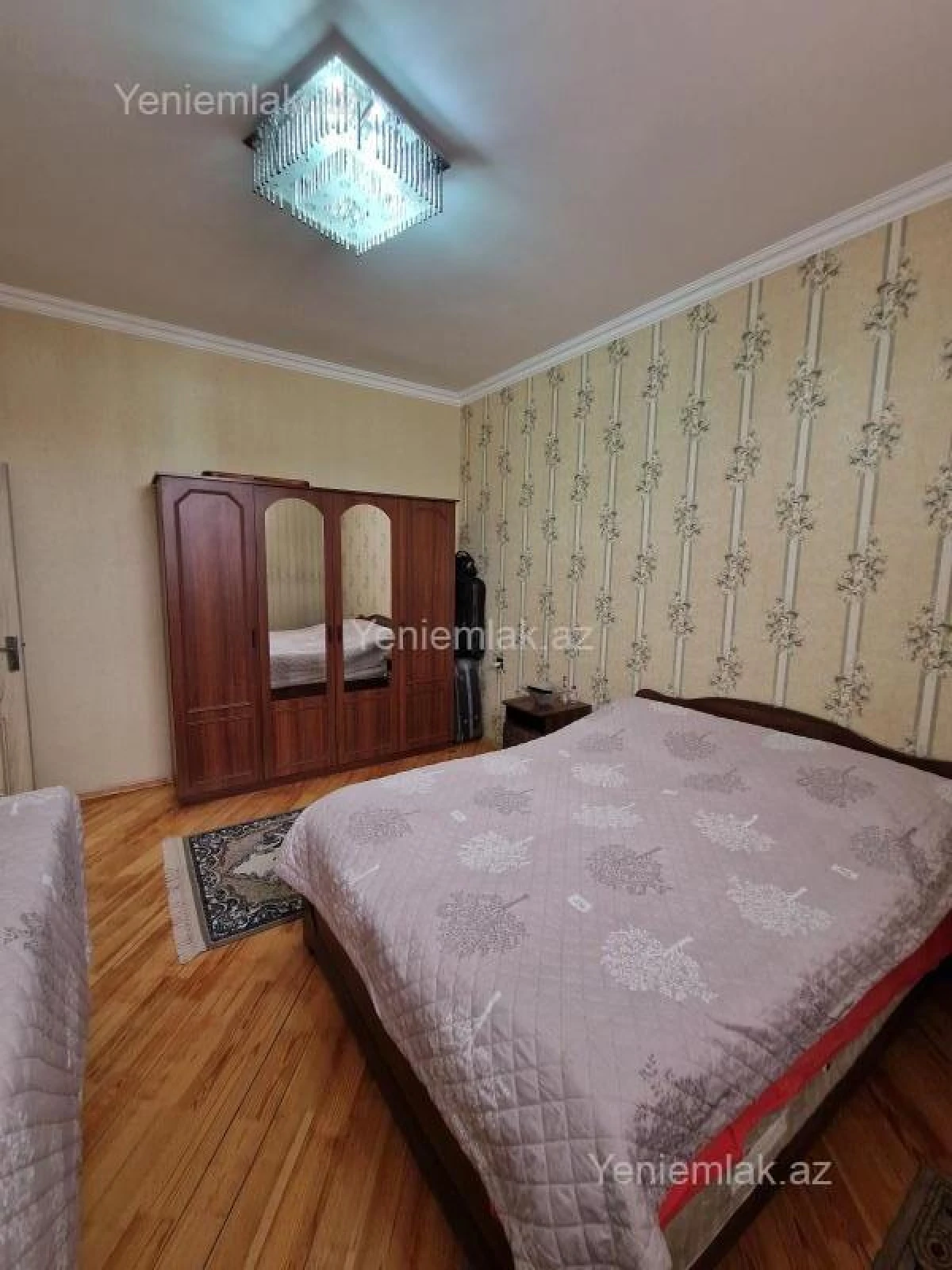 Satılır 5 otaqlı həyət evi 200 m²