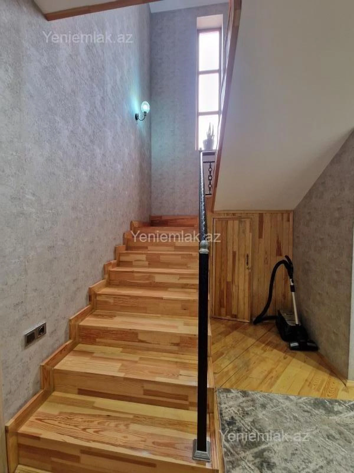 Satılır 5 otaqlı həyət evi 200 m²