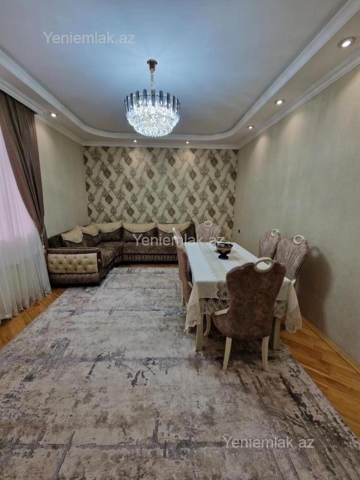 Satılır 5 otaqlı həyət evi 200 m²