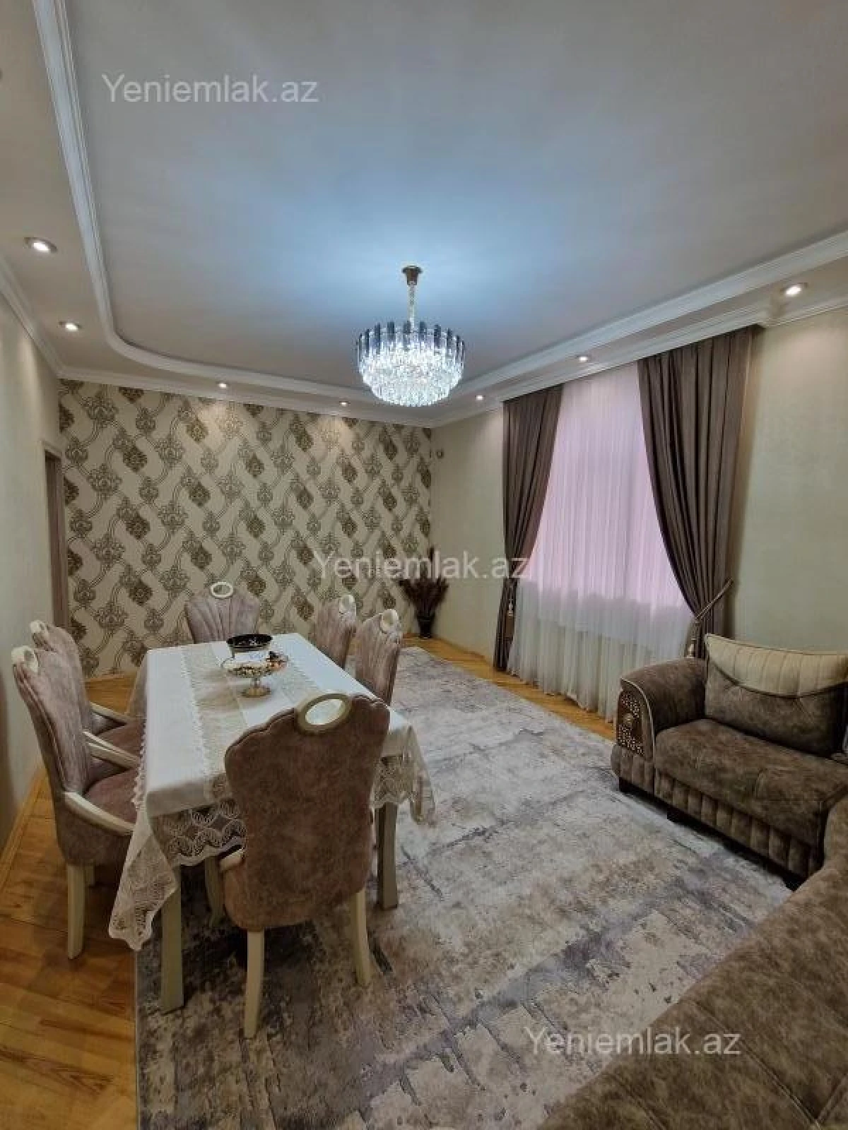 Satılır 5 otaqlı həyət evi 200 m²