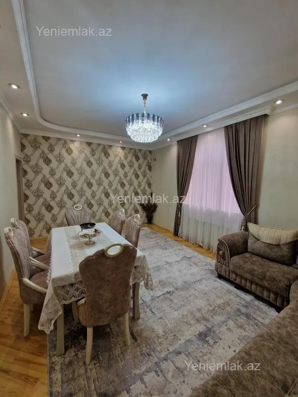 Satılır 5 otaqlı həyət evi 200 m²