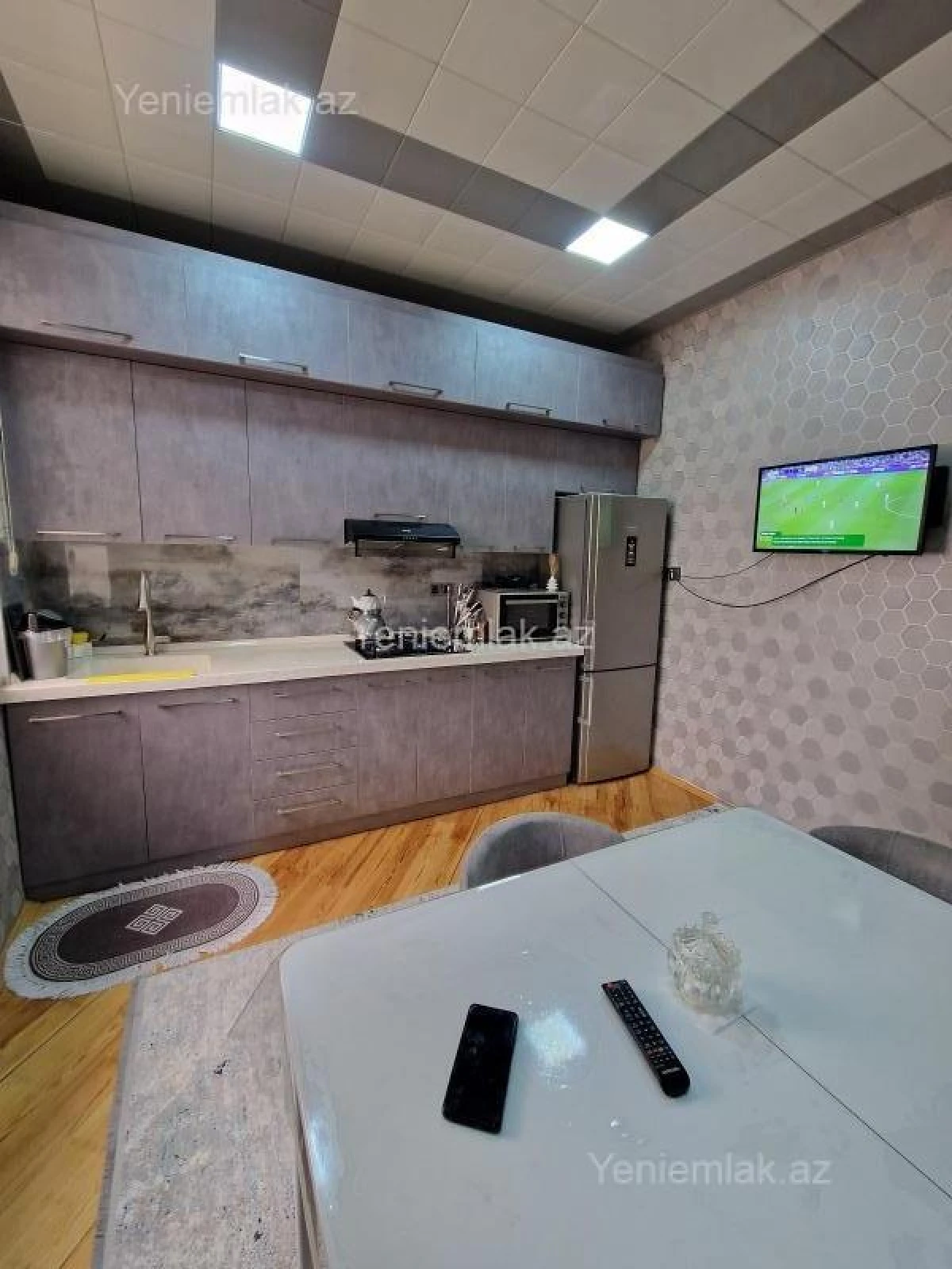 Satılır 5 otaqlı həyət evi 200 m²