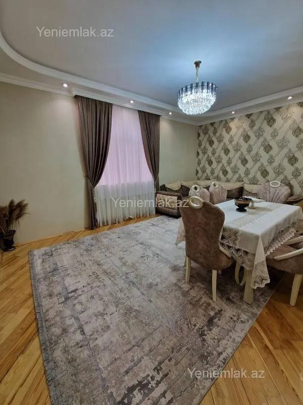 Satılır 5 otaqlı həyət evi 200 m²
