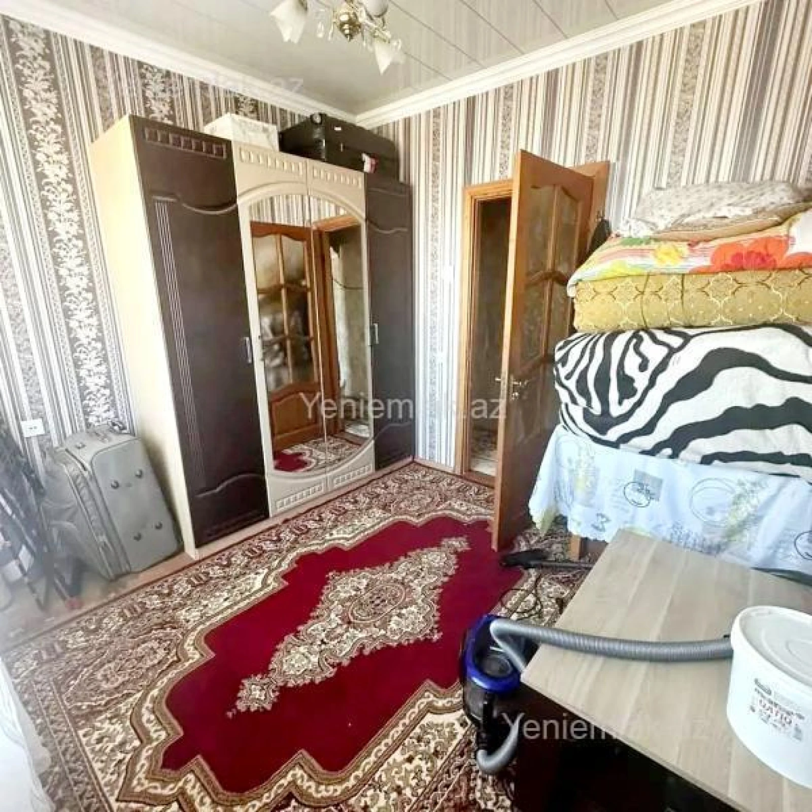 Satılır 5 otaqlı köhnə tikili 110 m²