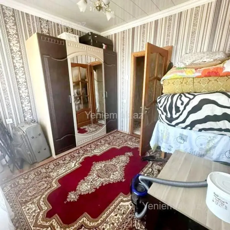 Satılır 5 otaqlı köhnə tikili 110 m²