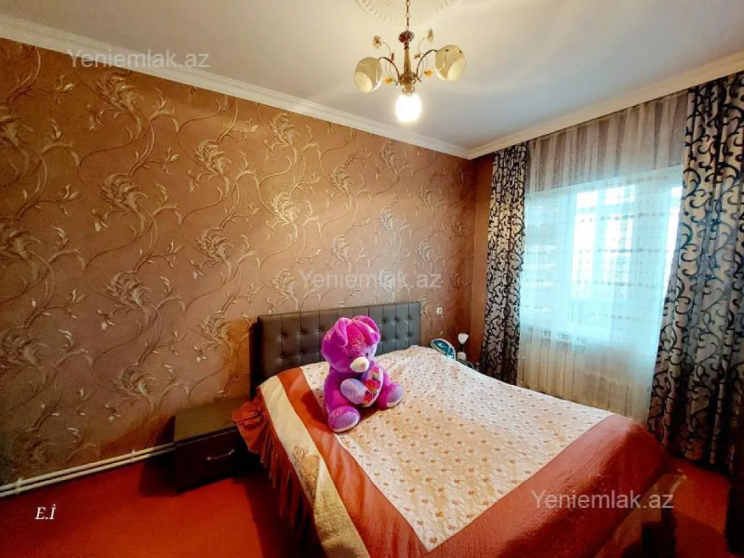 Satılır 5 otaqlı köhnə tikili 110 m²