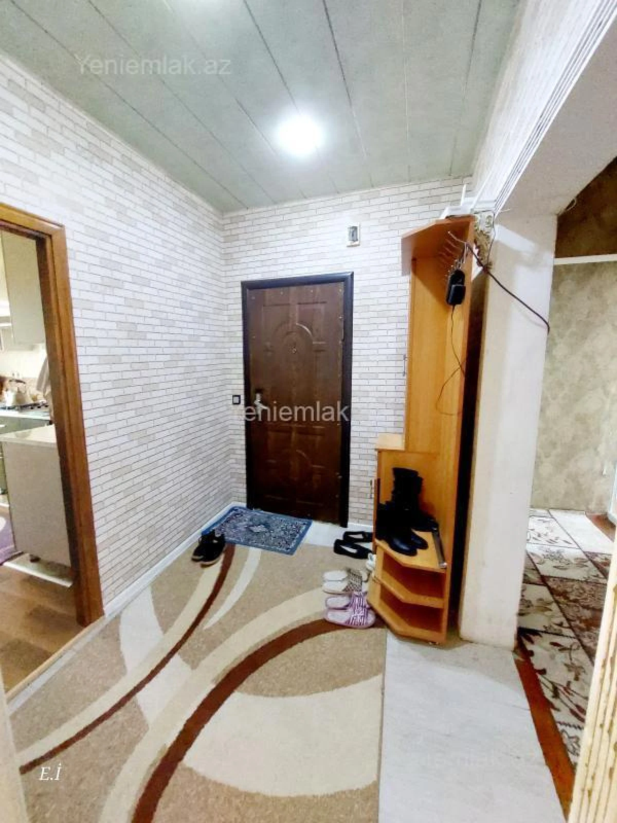 Satılır 5 otaqlı köhnə tikili 110 m²