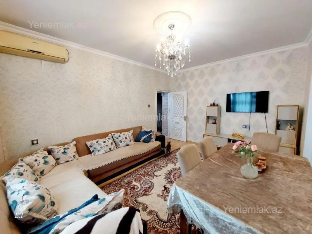 Satılır 5 otaqlı köhnə tikili 110 m²