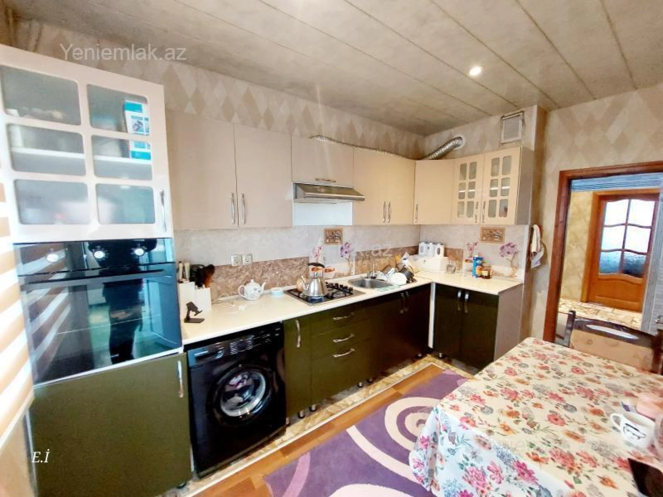 Satılır 5 otaqlı köhnə tikili 110 m²