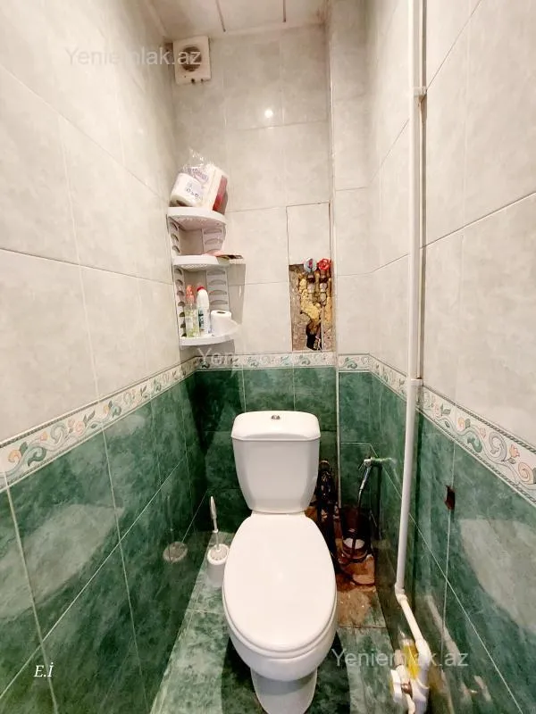 Satılır 5 otaqlı köhnə tikili 110 m²