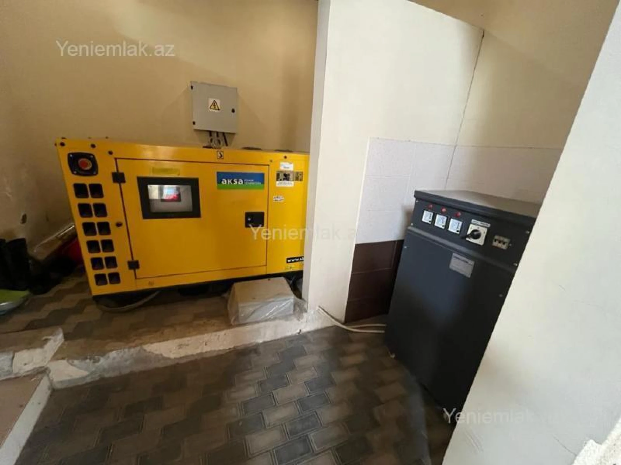 Satılır 10 otaqlı həyət evi 500 m²