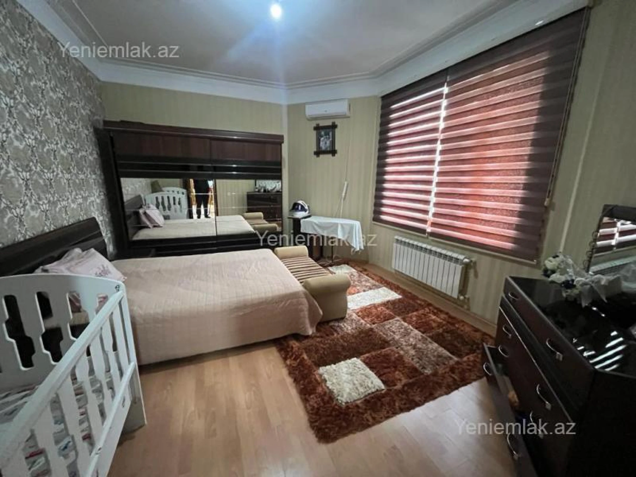 Satılır 10 otaqlı həyət evi 500 m²