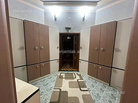 Satılır 10 otaqlı həyət evi 500 m²