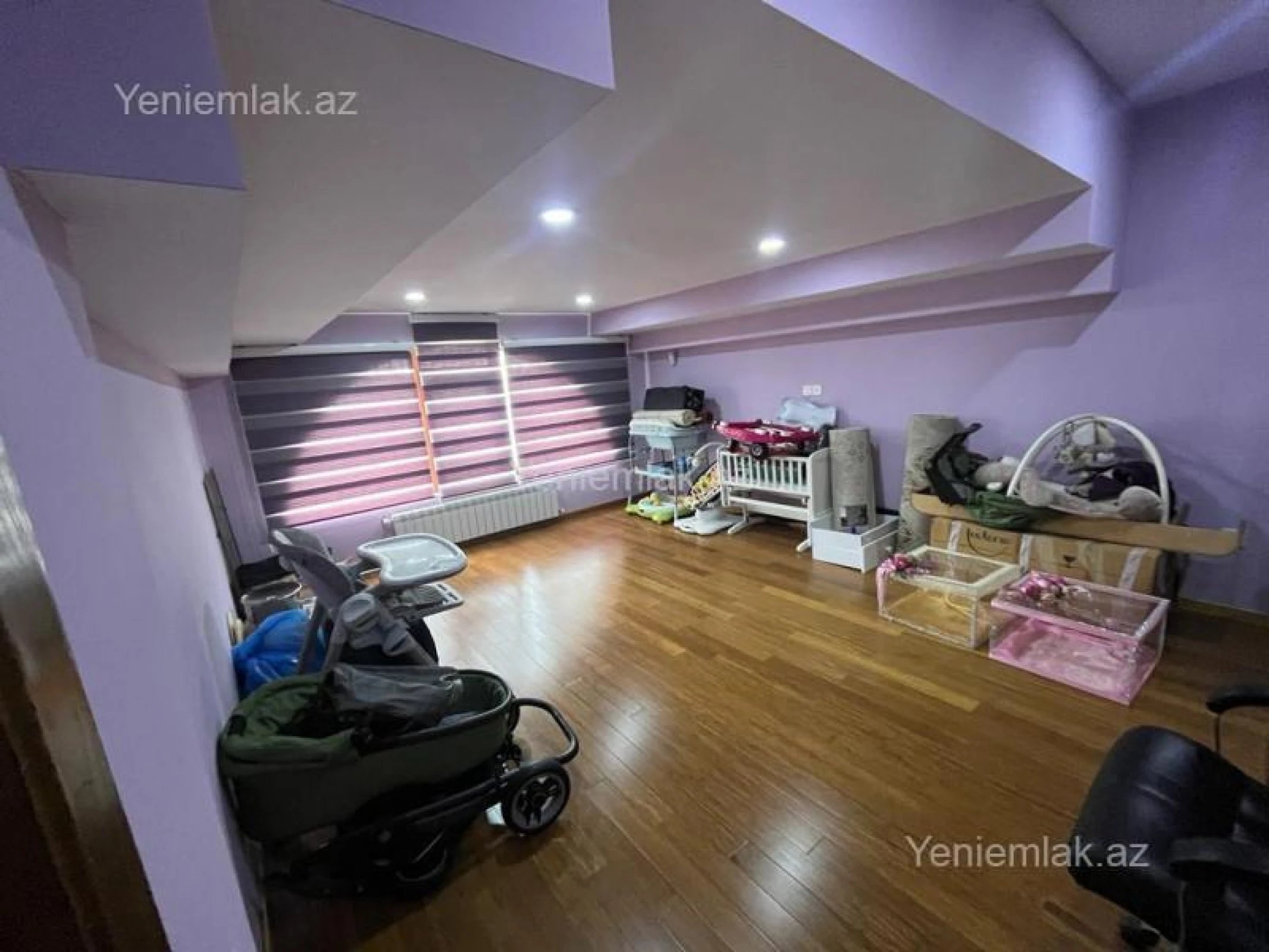 Satılır 10 otaqlı həyət evi 500 m²