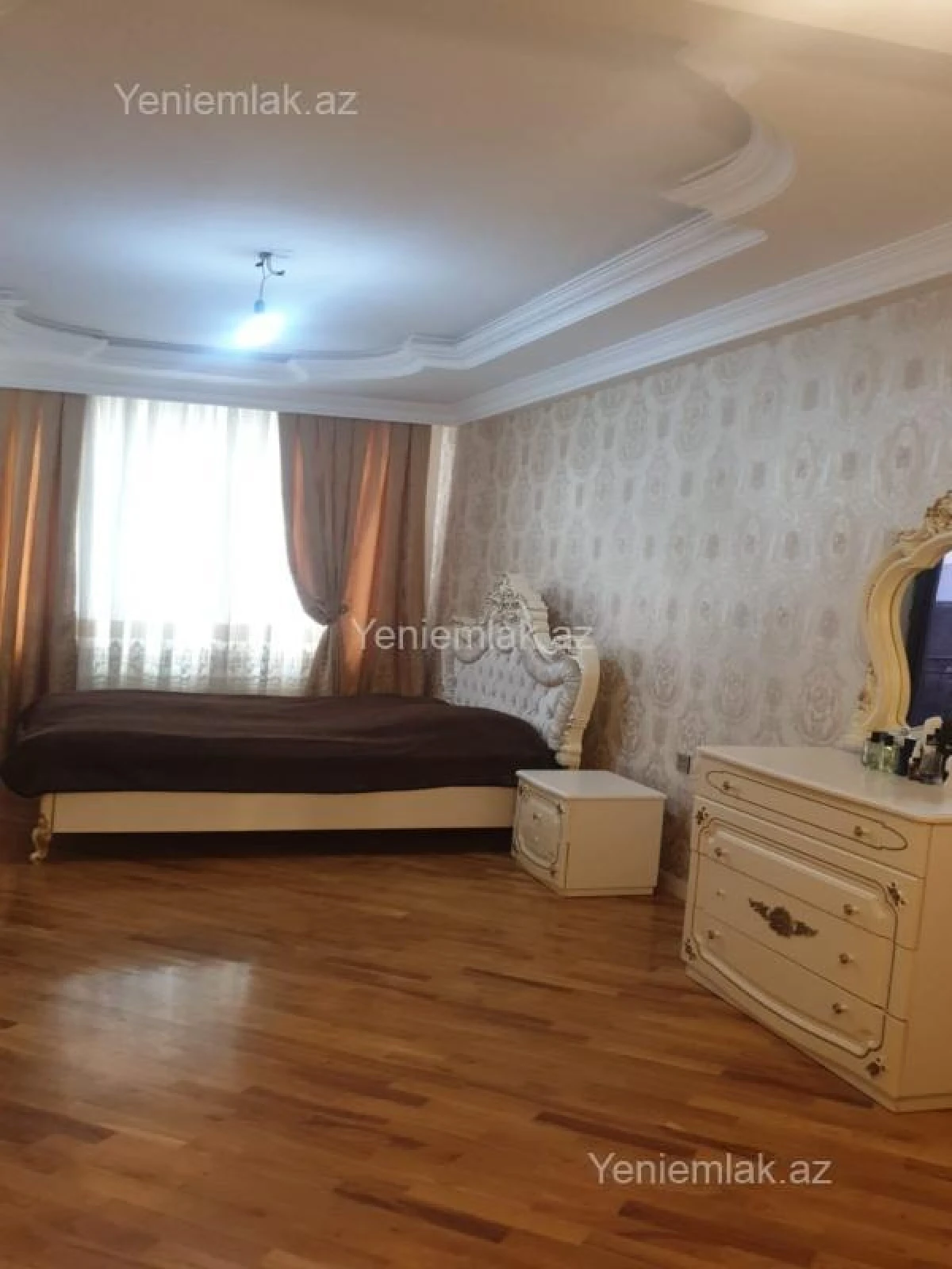 Satılır 4 otaqlı yeni tikili 155 m²