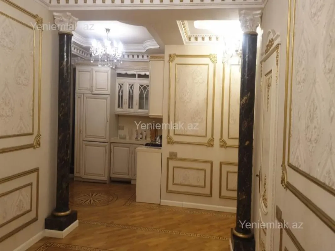 Satılır 4 otaqlı yeni tikili 155 m²