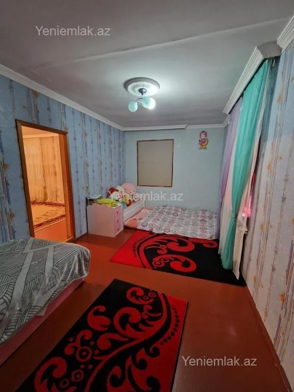 Satılır 7 otaqlı həyət evi 220 m²