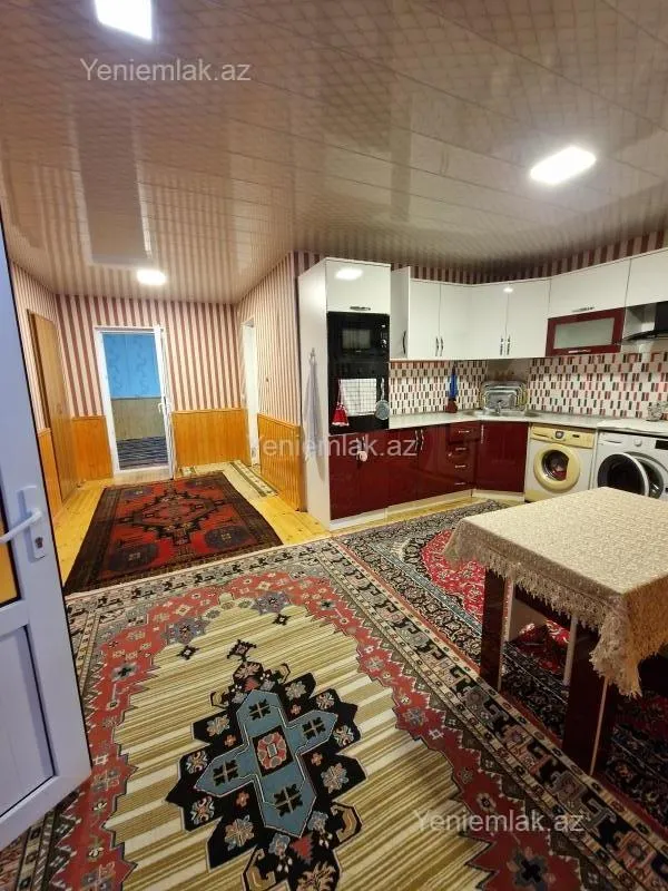 Satılır 7 otaqlı həyət evi 220 m²