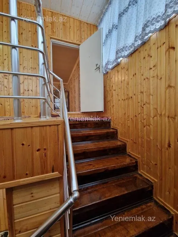 Satılır 7 otaqlı həyət evi 220 m²