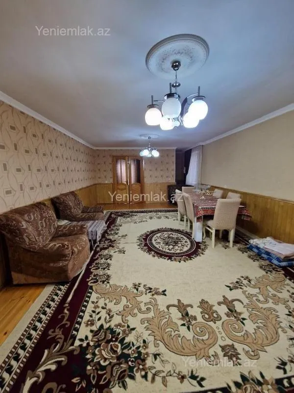 Satılır 7 otaqlı həyət evi 220 m²