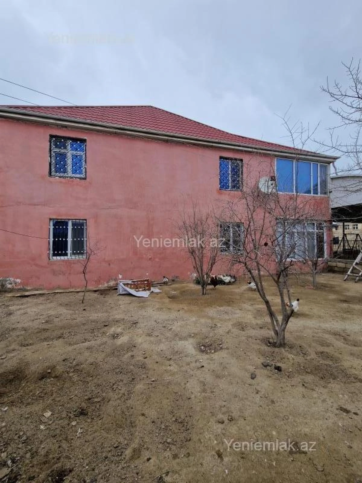 Satılır 7 otaqlı həyət evi 220 m²