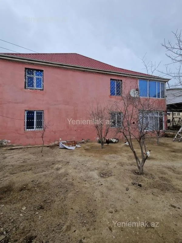 Satılır 7 otaqlı həyət evi 220 m²