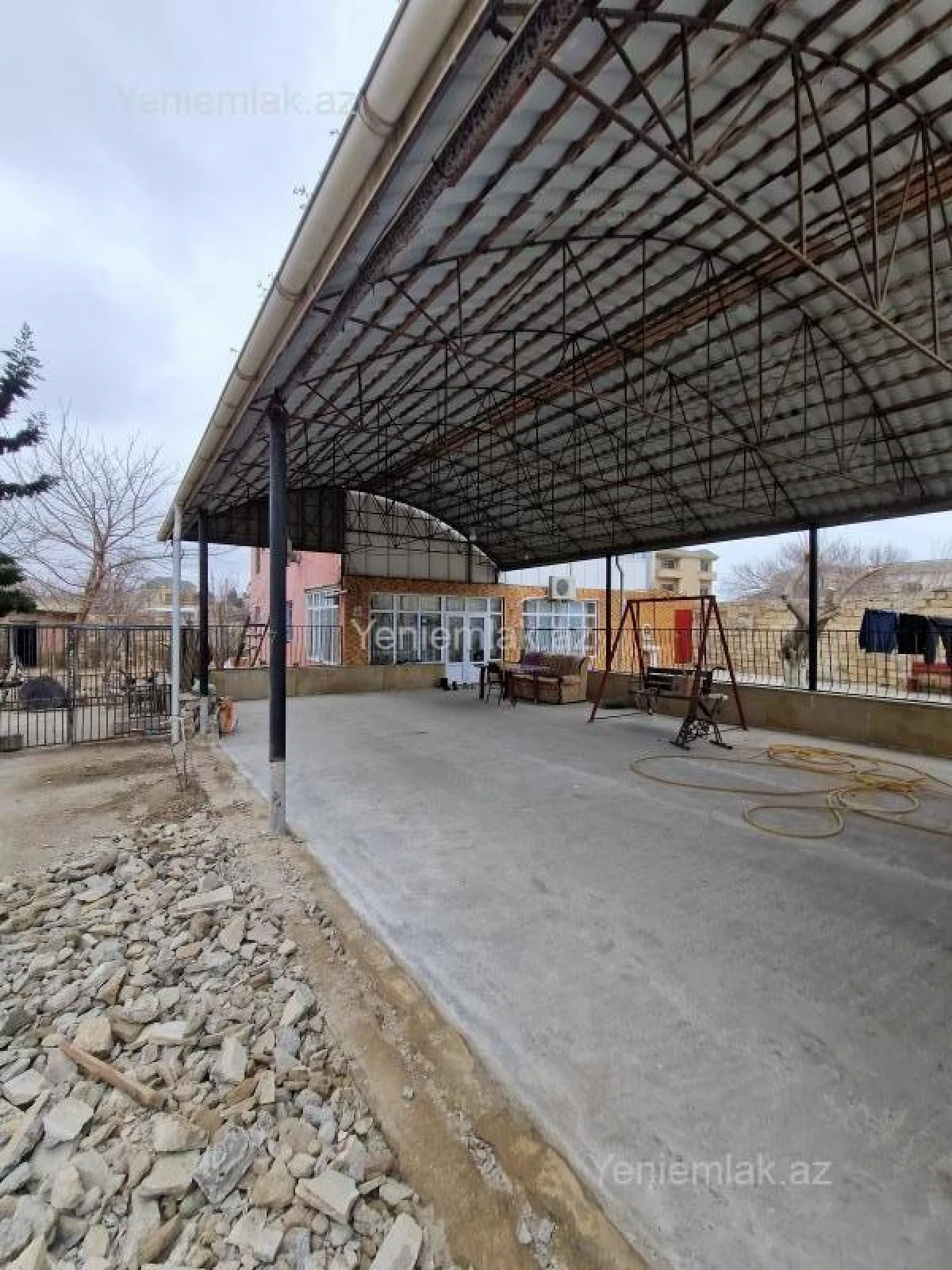 Satılır 7 otaqlı həyət evi 220 m²