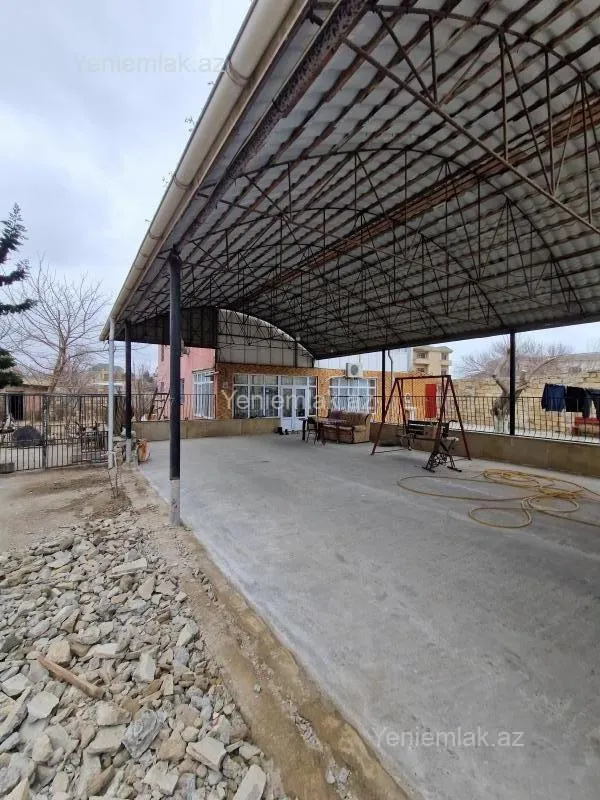 Satılır 7 otaqlı həyət evi 220 m²