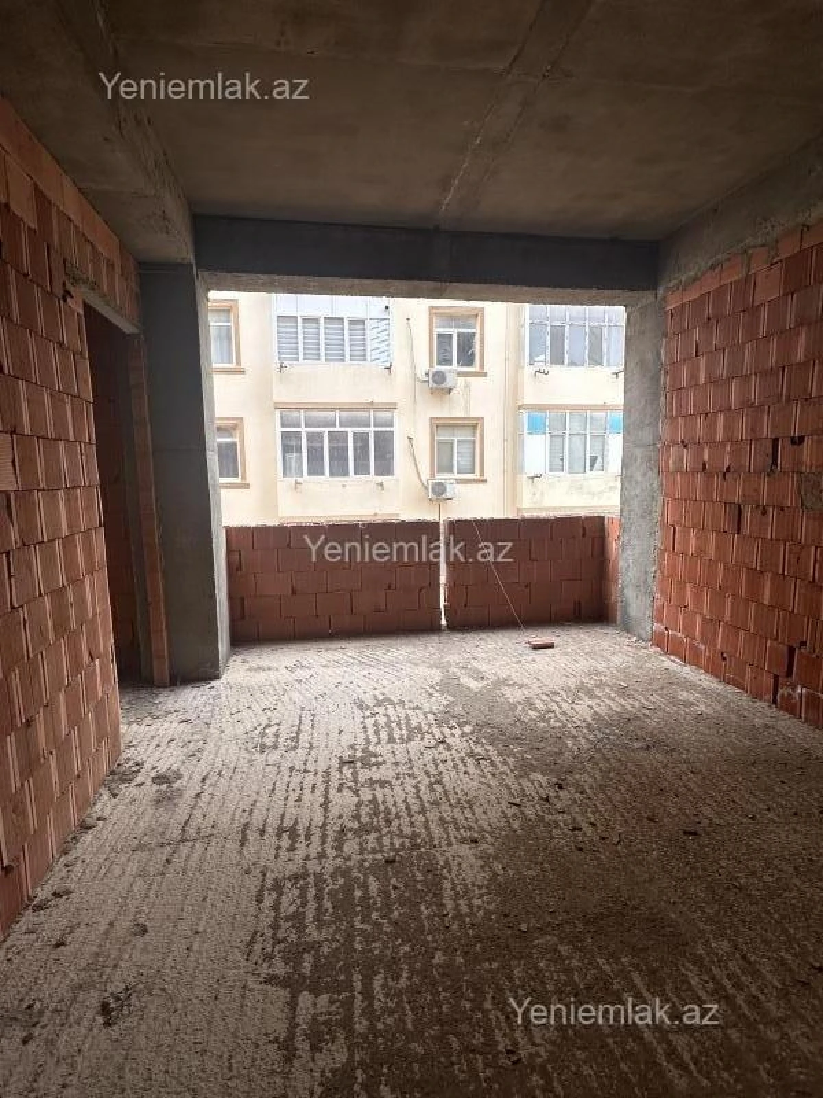 Satılır 3 otaqlı yeni tikili 83 m²