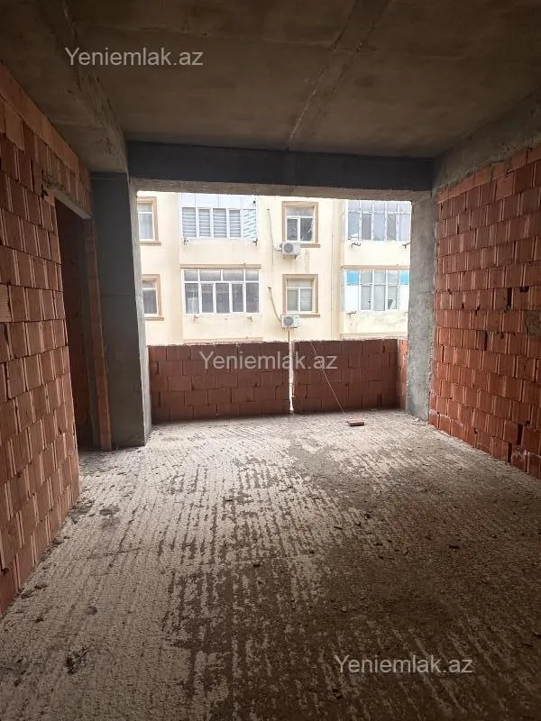 Satılır 3 otaqlı yeni tikili 83 m²