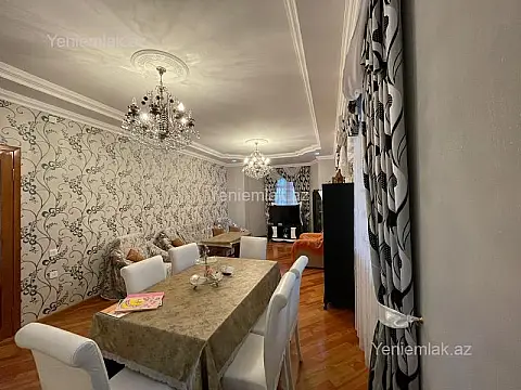 Satılır 5 otaqlı həyət evi 300 m²