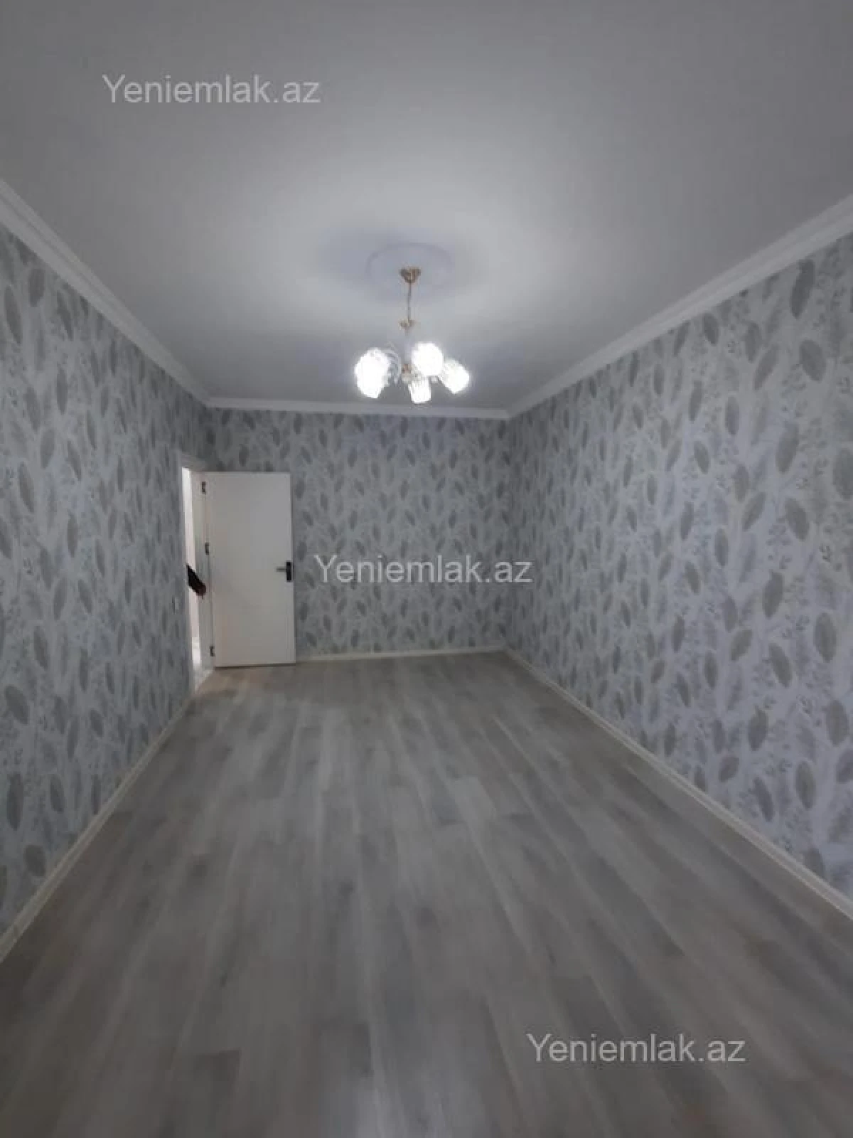 Satılır 4 otaqlı köhnə tikili 110 m²