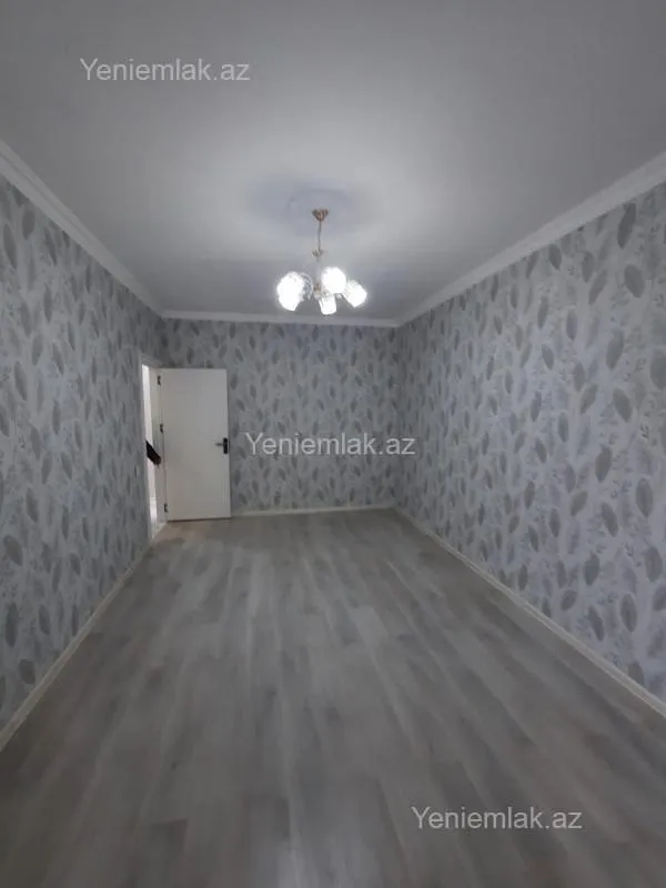 Satılır 4 otaqlı köhnə tikili 110 m²