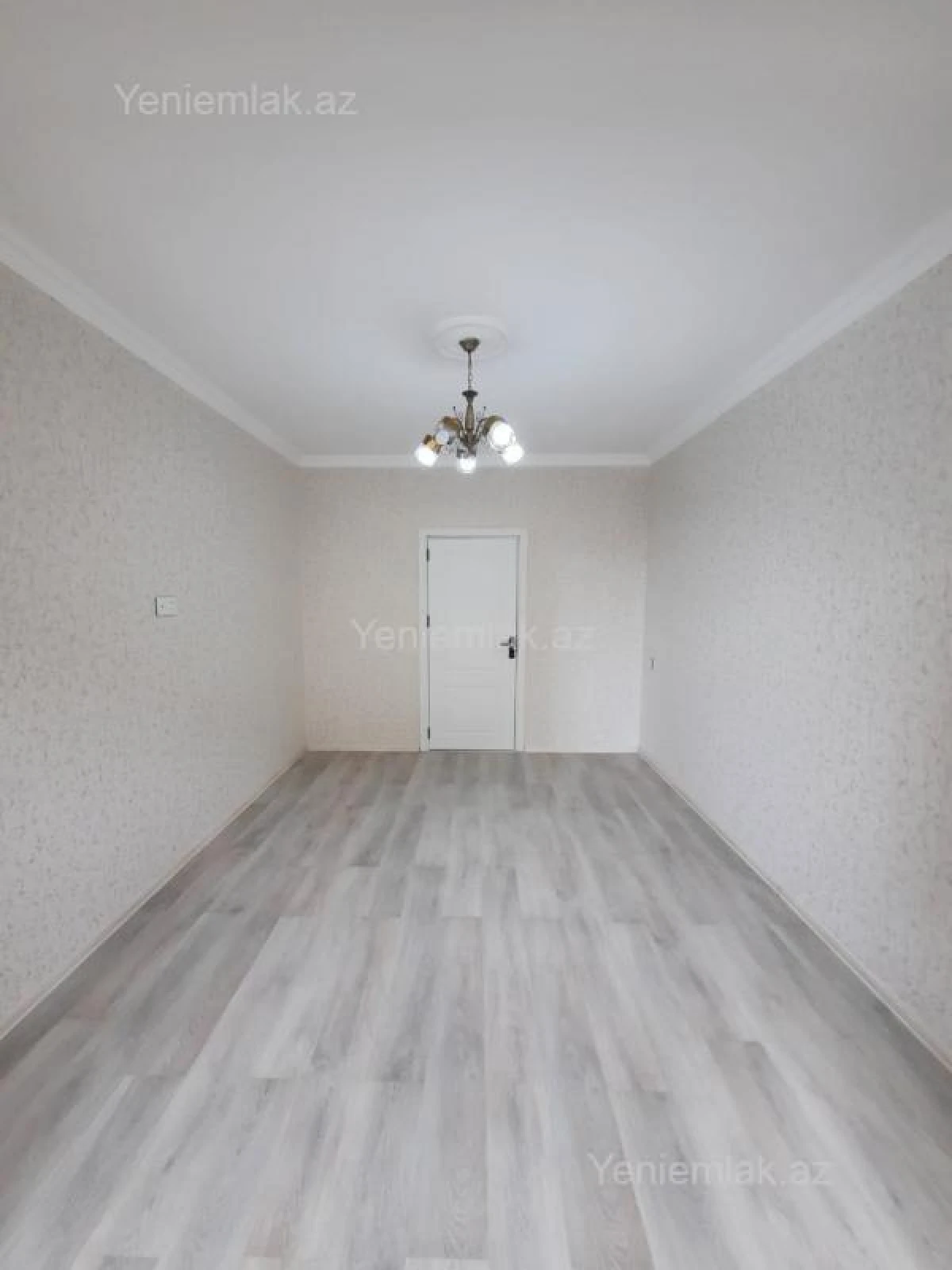 Satılır 4 otaqlı köhnə tikili 110 m²