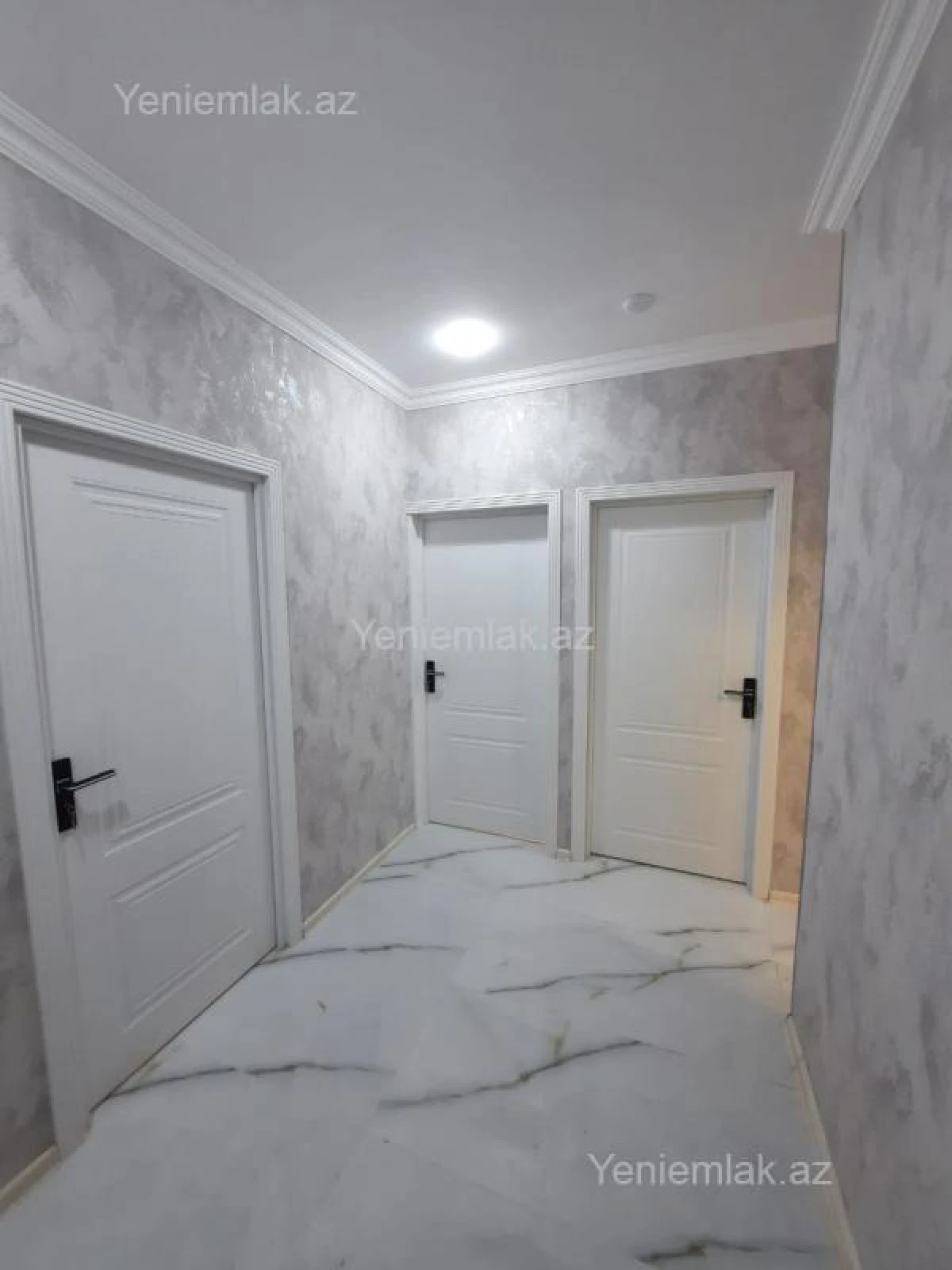 Satılır 4 otaqlı köhnə tikili 110 m²