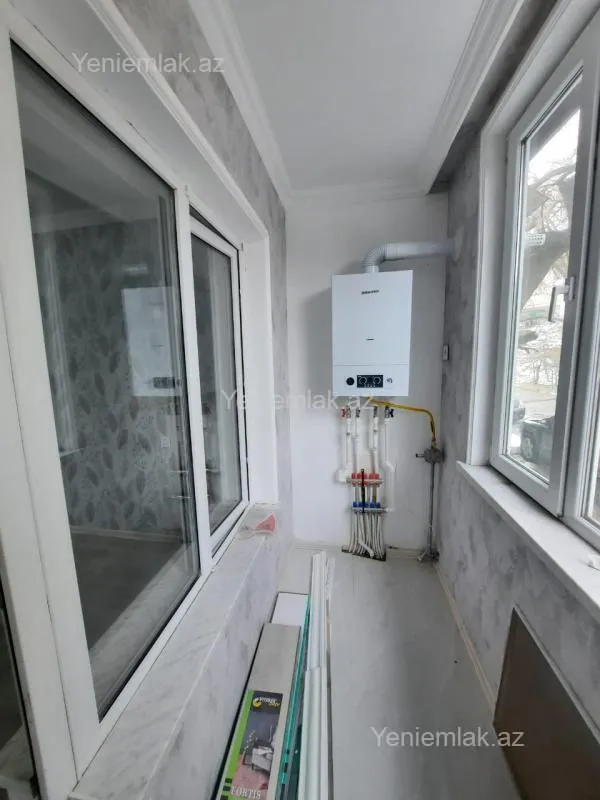 Satılır 4 otaqlı köhnə tikili 110 m²