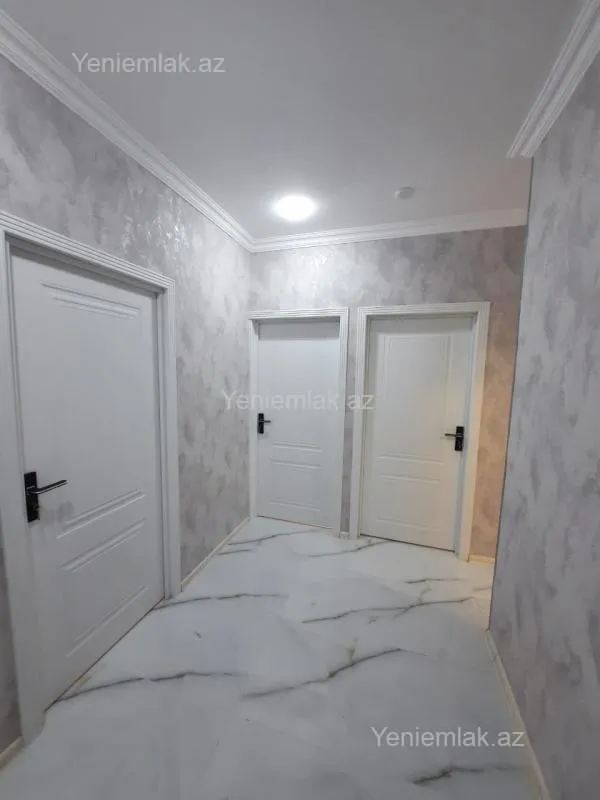 Satılır 4 otaqlı köhnə tikili 110 m²