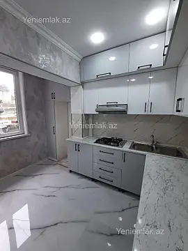 Satılır 4 otaqlı köhnə tikili 110 m²
