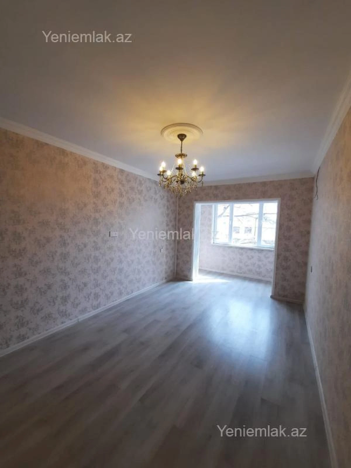Satılır 4 otaqlı köhnə tikili 110 m²