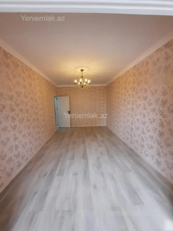 Satılır 4 otaqlı köhnə tikili 110 m²