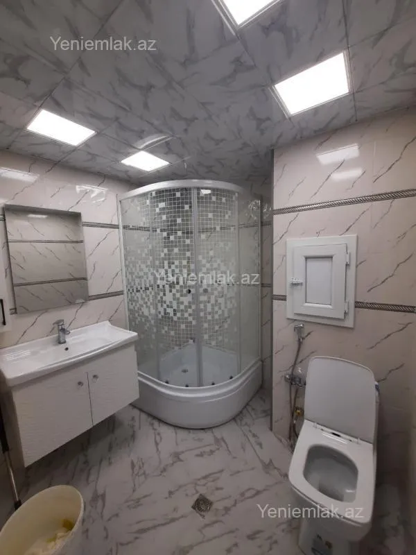 Satılır 4 otaqlı köhnə tikili 110 m²